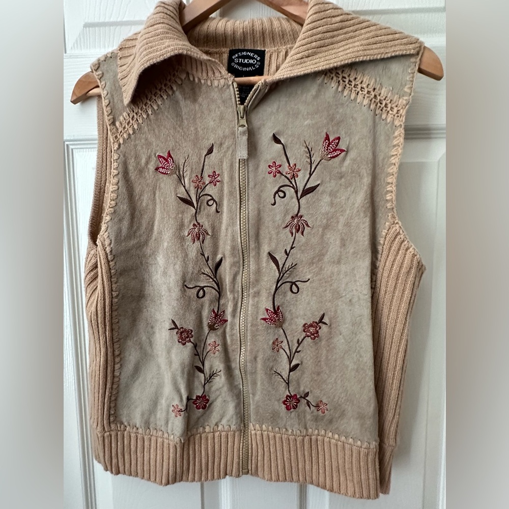 Studio Works Women's Floral Embroidered Cardigan Vest - Tan